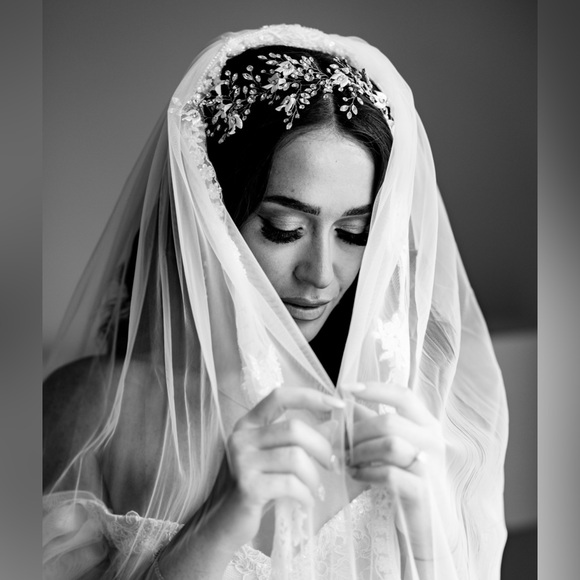 Luxury Bridal Headpiece / Crystal and Flower Branch Vine - Picture 5 of 12